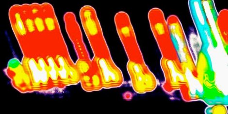 A park in Ix. The upright objects are a species of light-beast called Llaphswix. When stroked, they make a weaving of light-tones perceived by the Zxapsulllati as soothing.