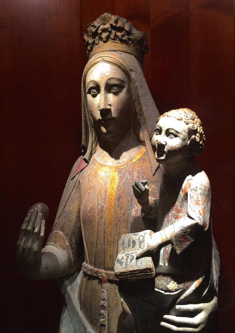 There was one whole gallery full of gothic Virgin Mary with Baby Jesus statues in wood and alabaster.